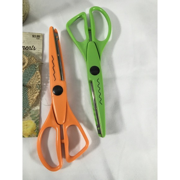 Crafts scissors bundle/glitter purple and gold/stickers daisy and embellishment - Picture 5 of 6